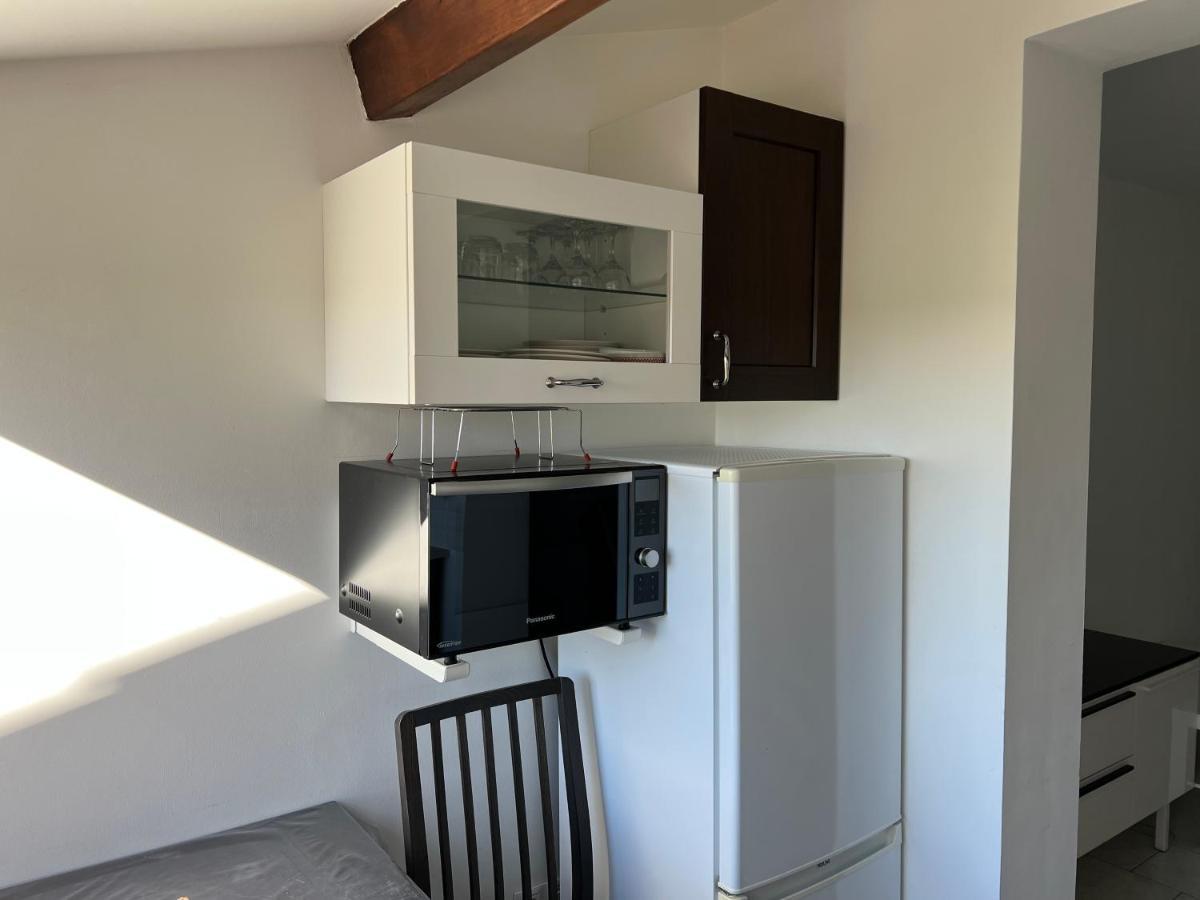 Joli Studio Tres Clair A Proximite Mer Pour 3 Personnes Ла-Лонд-ле-Мор Экстерьер фото