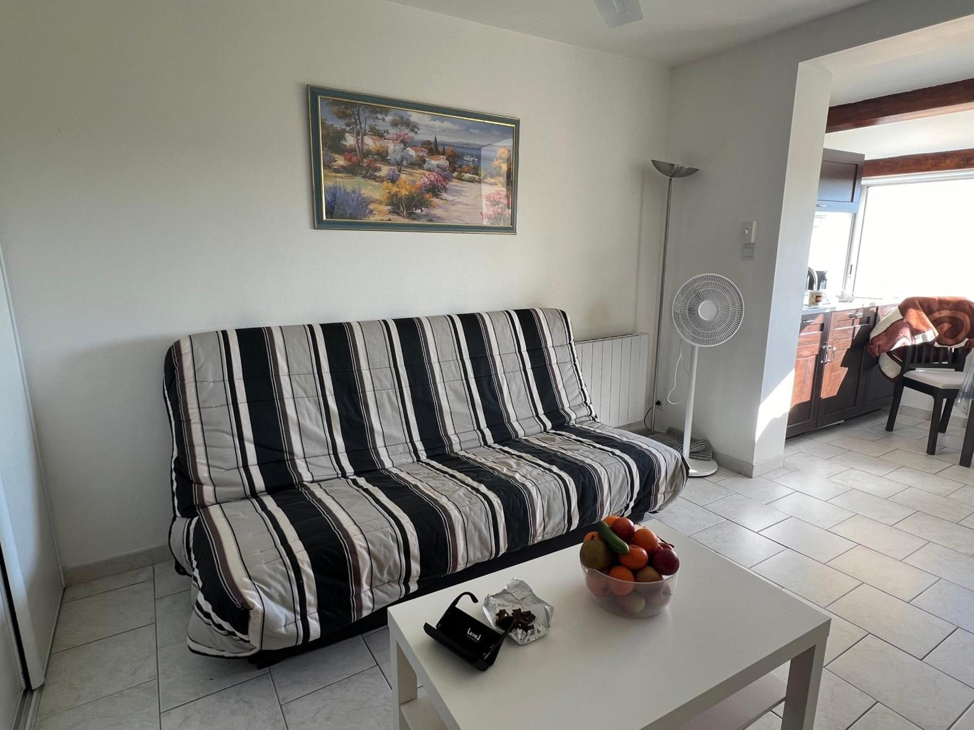 Joli Studio Tres Clair A Proximite Mer Pour 3 Personnes Ла-Лонд-ле-Мор Экстерьер фото